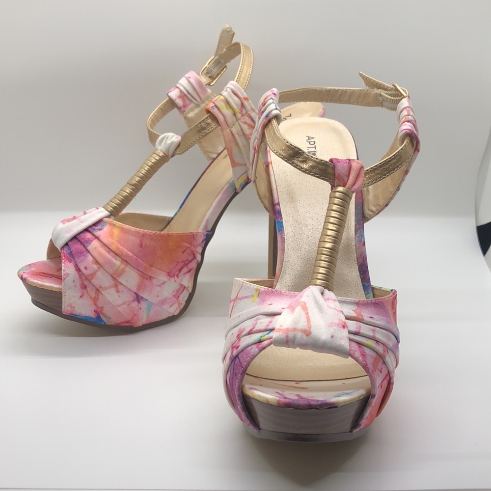 Gorgeous Multi-Color Heels - Picture 11 of 15